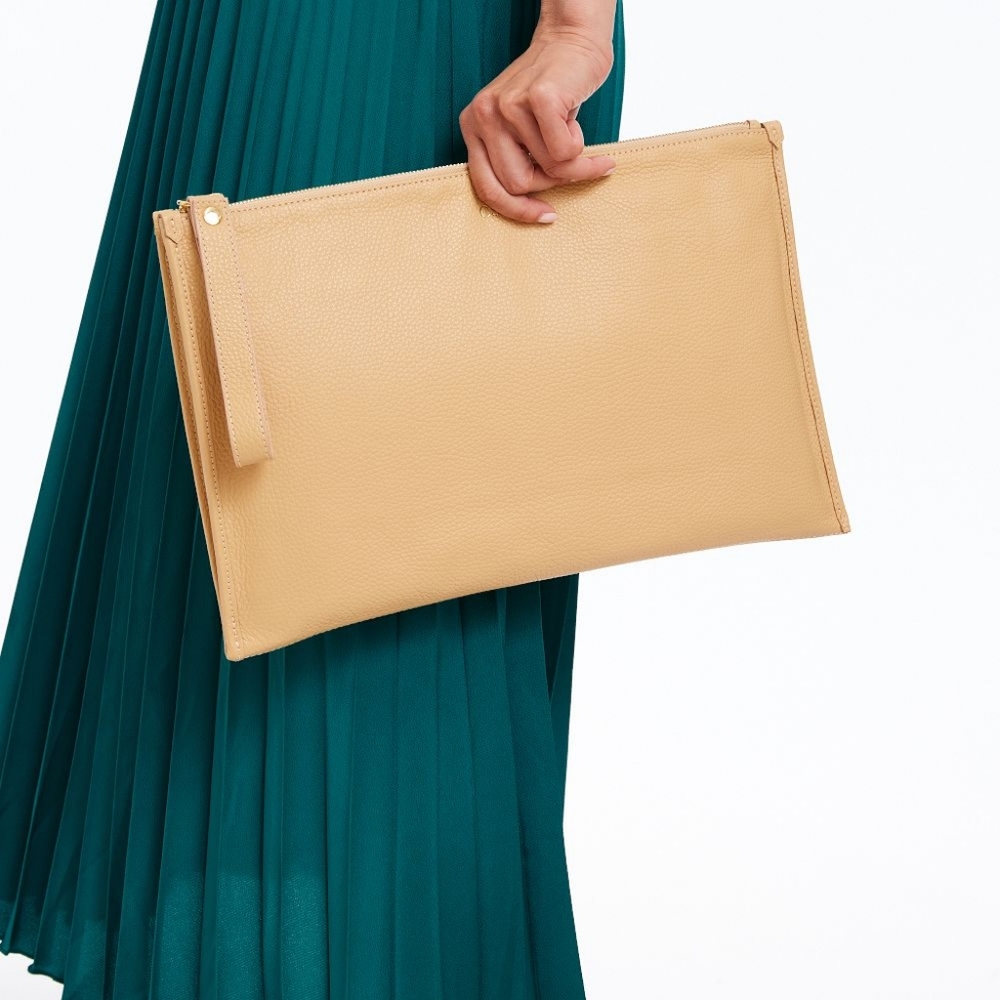 Elisabetta Oversized Clutch